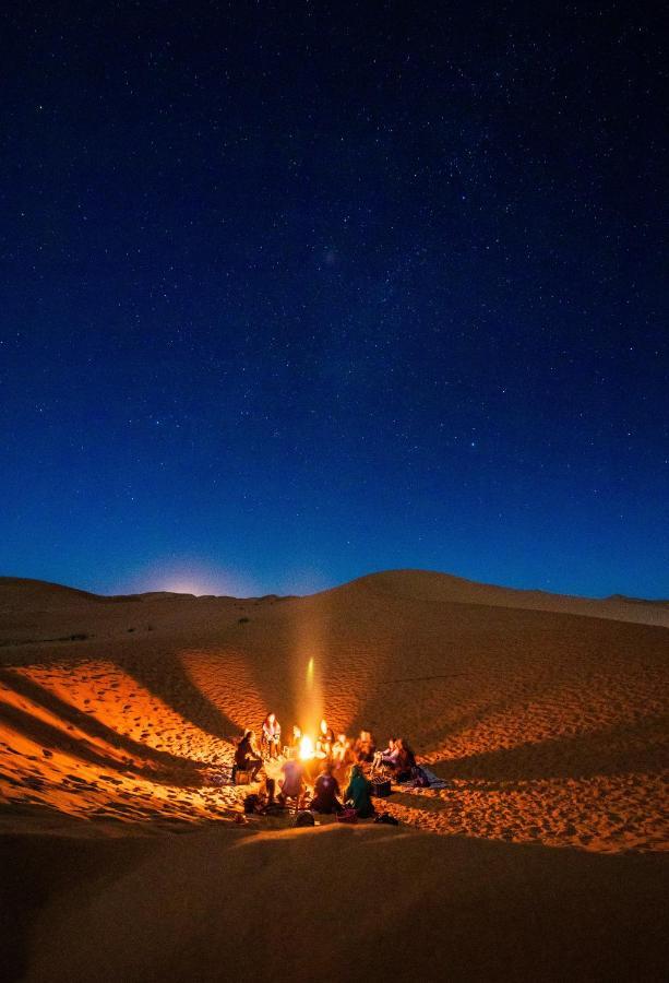 Les Roches Desert Camp Мерцуга Екстериор снимка