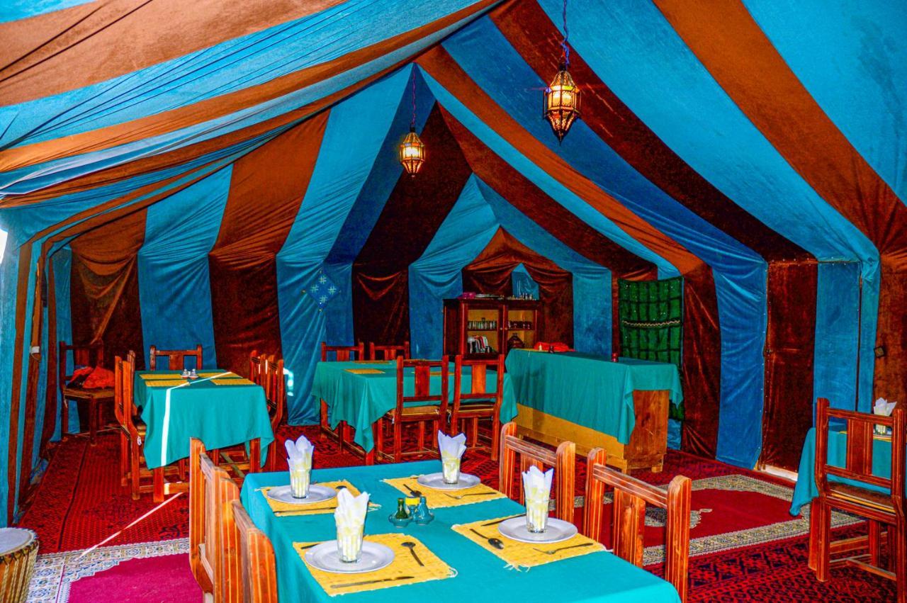 Les Roches Desert Camp Мерцуга Екстериор снимка
