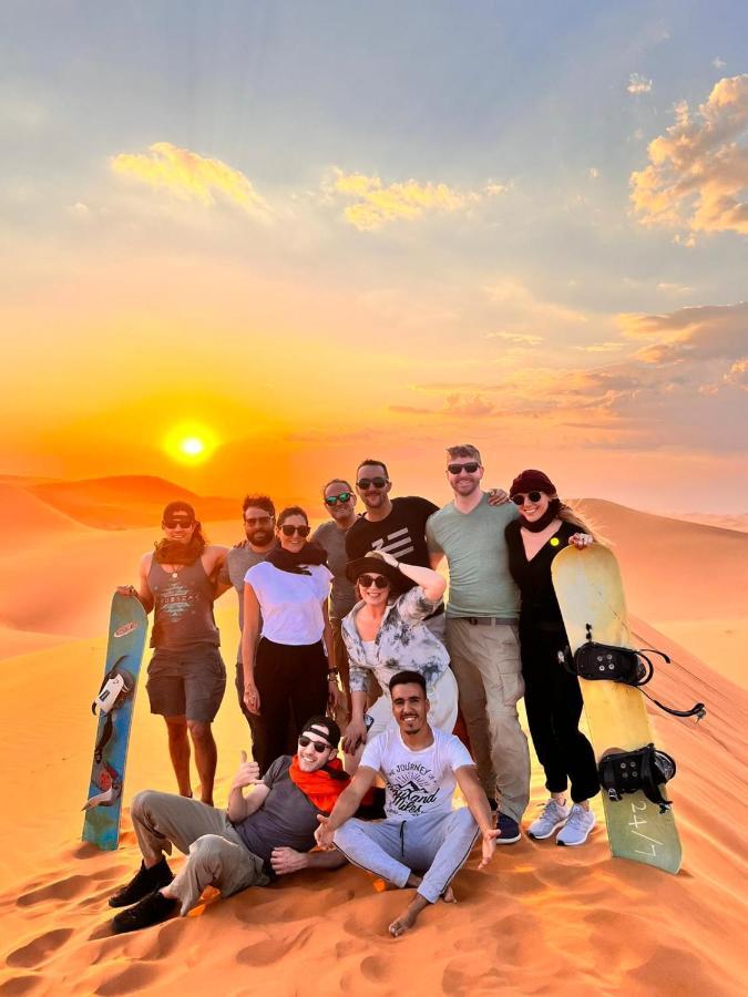 Les Roches Desert Camp Мерцуга Екстериор снимка